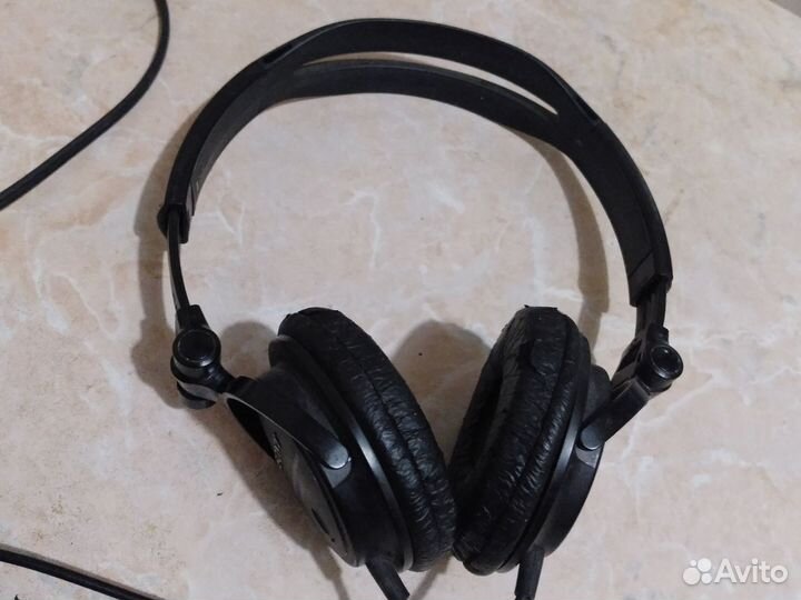 Наушники Sony MDR v150