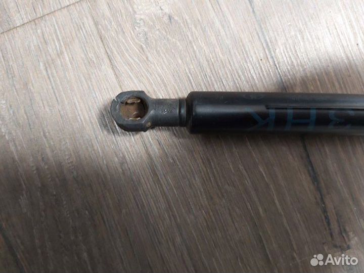 Амортизатор крышки багажника Bmw X5 E53 3.0D M57