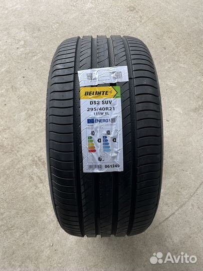 Delinte DS2 295/40 R21 111W