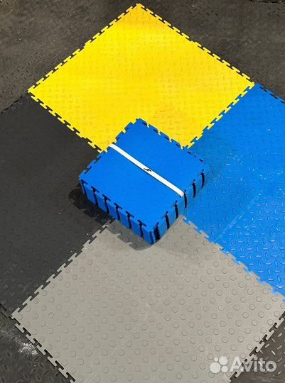 Напольная плитка пвх для автомойки