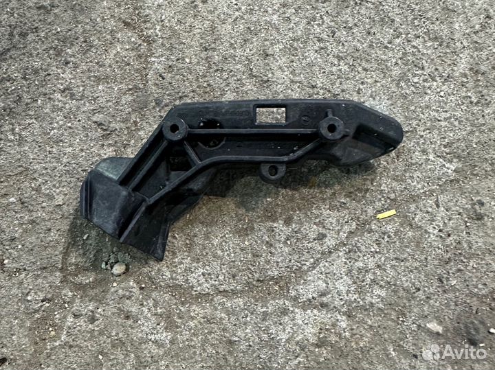 BMW M3 M4 G80 G82 Направляющая бампера 51118069418