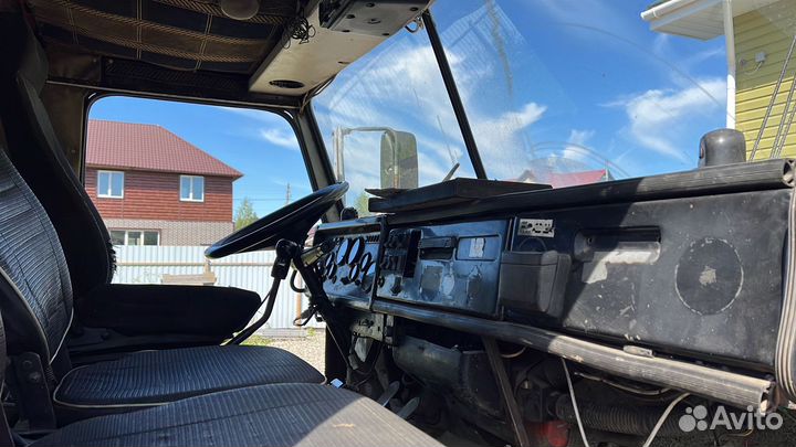 Бортовой грузовик КАМАЗ 53212 с КМУ Soosan, 1993