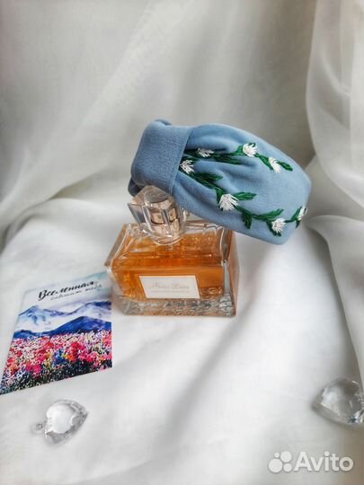 Ободок ручной работы с вышивкой