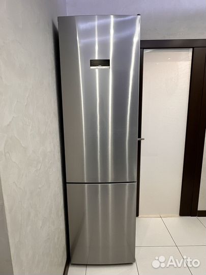 Холодильник Bosch Serie 4 VitaFresh KGN39XI28R