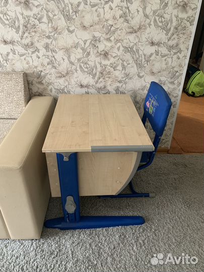 Детский письменный стол бу