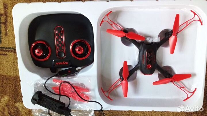 Квадрокоптер с камерой syma