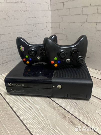 Игровая приставка xbox 360