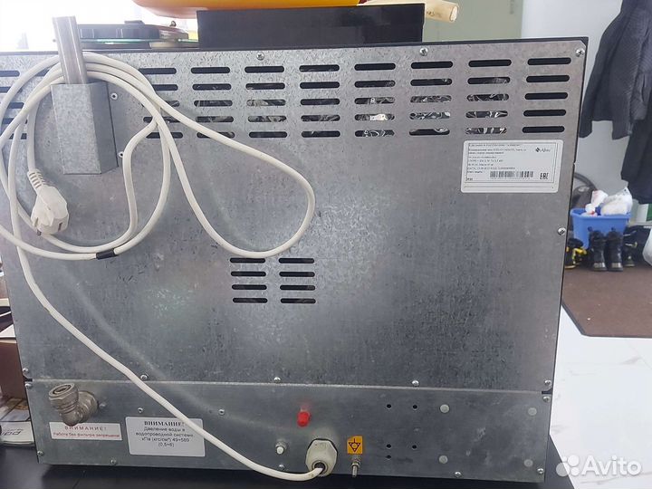 Конвекцыонная печь духовая с функцией подачи пара