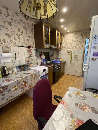 2-к. квартира, 57 м², 1/10 эт.