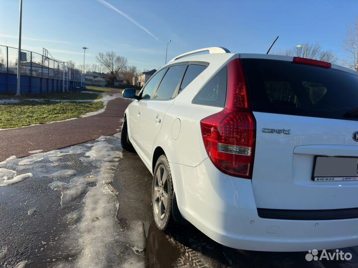 Kia Ceed 1.6 AT, 2011, 137 000 км