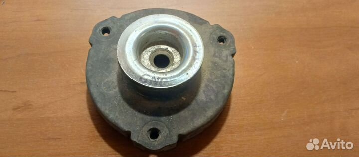 Опора амортизатора