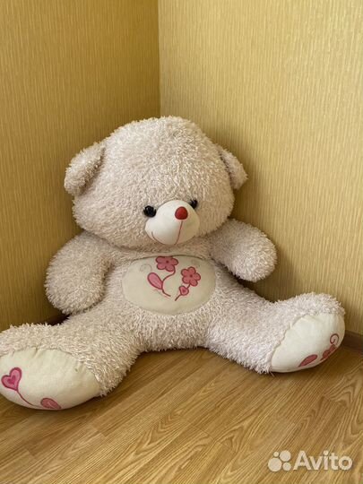 Большой плюшевый мишка
