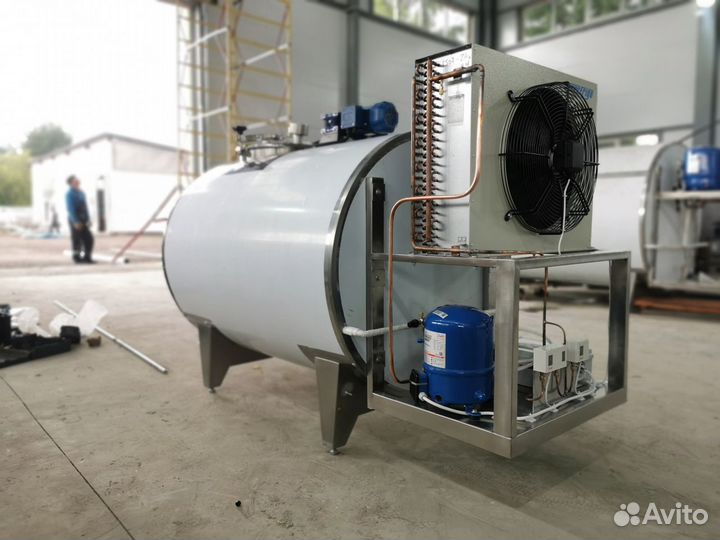 Охладитель молока с промывкой 2500 литров