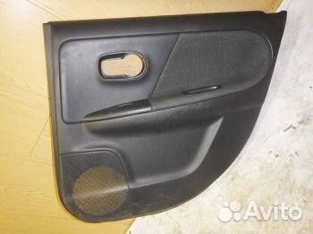 Обшивка двери задней правой