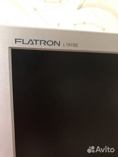 Монитор LG Flatron L1919S-SF