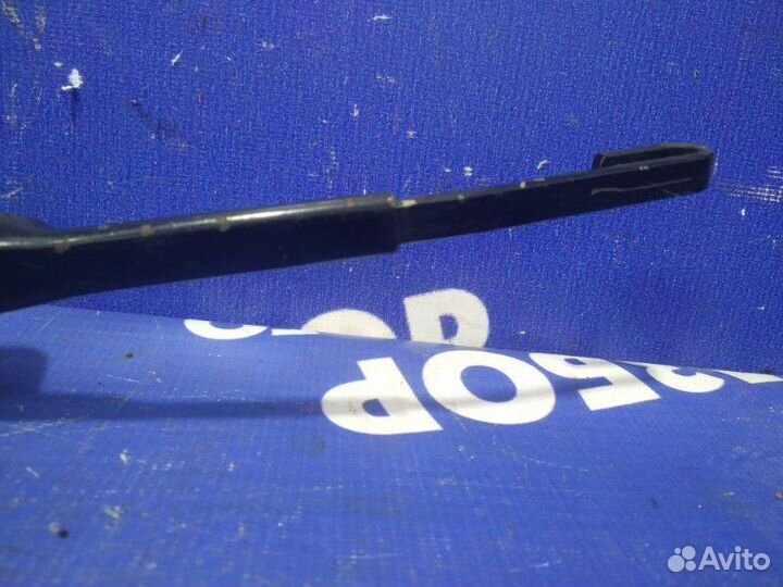 Правый поводок дворника Honda Accord 7 седан 2007