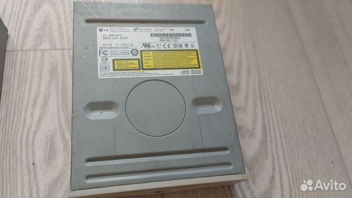 3 дисковода 2 LG и 1 Sony