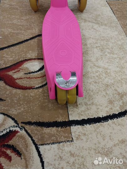 Продам детский 3-х колёсный самокат Reaction