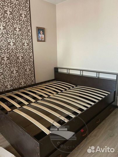 Кровать двуспальная