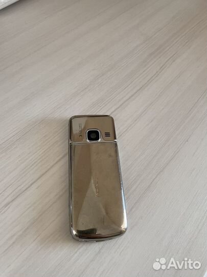 Nokia 6700 gold