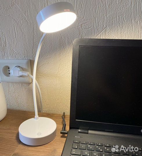 Настольная лампа на зарядке