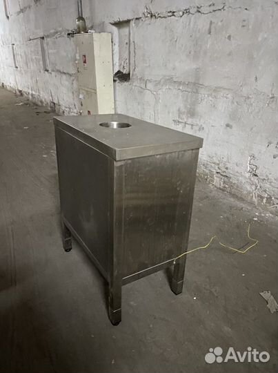 Столы нейтральные нерж