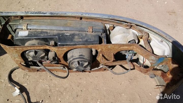 Фары на Huyndai aero HI-space