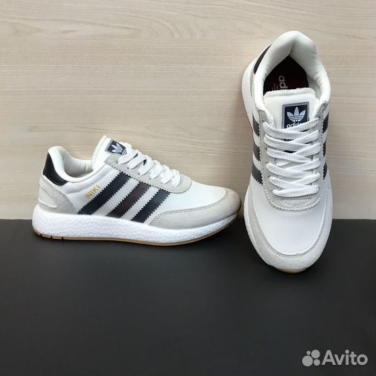 Кроссовки Adidas Iniki белые женские