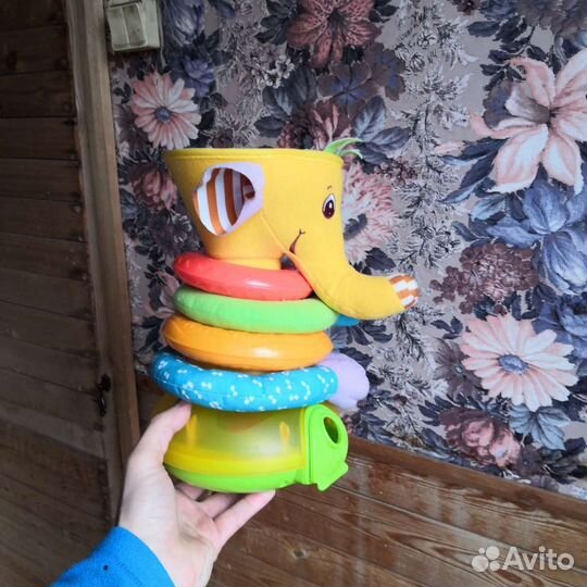 Пирамидка TinyLove слоник музыкальный