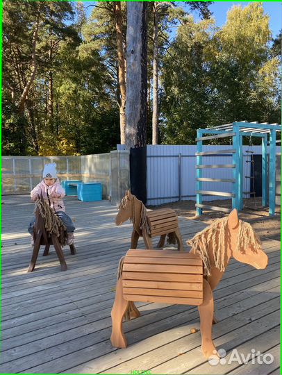 Лошадка на праздник для фотозоны для активных игр