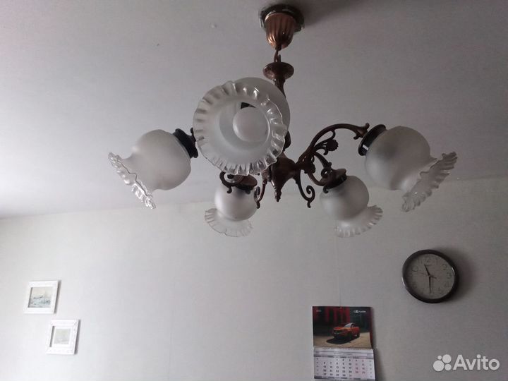 Люстра потолочная бу в отличном состоянии