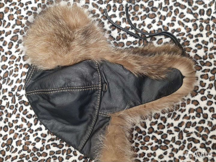 Шапка ушанка мужская кожаная (мех енота)