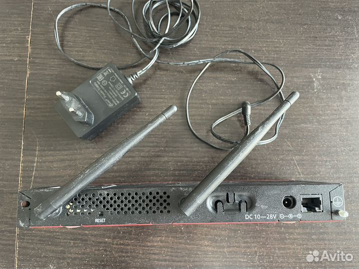 Wi-Fi роутер MikroTik RB2011UiAS-2HnD-IN