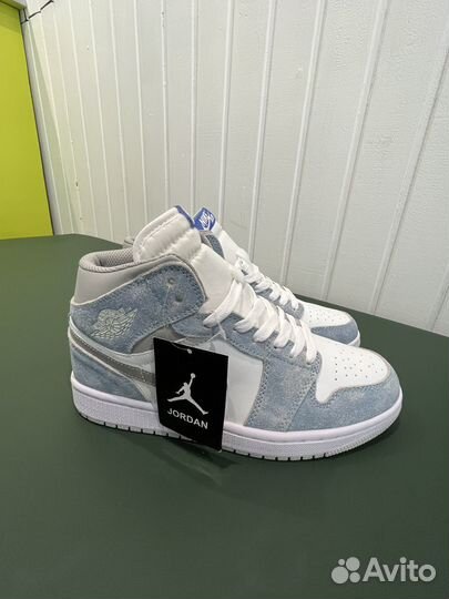 Кеды Air Jordan 1 High OG «Hyper Royal»