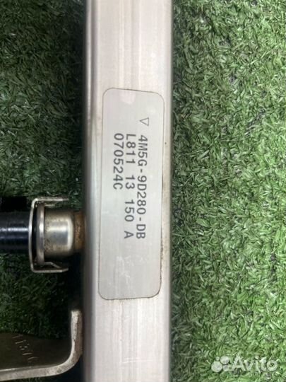 Топливная рейка Ford Focus 2 2.0 aoda 2010