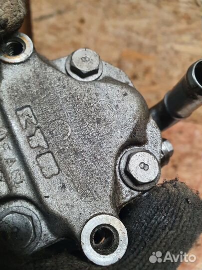 Насос гура 1,4 МКПП Skoda Octavia (A4 1U) 2000-201