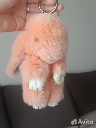 Игрушка пушистый заяц