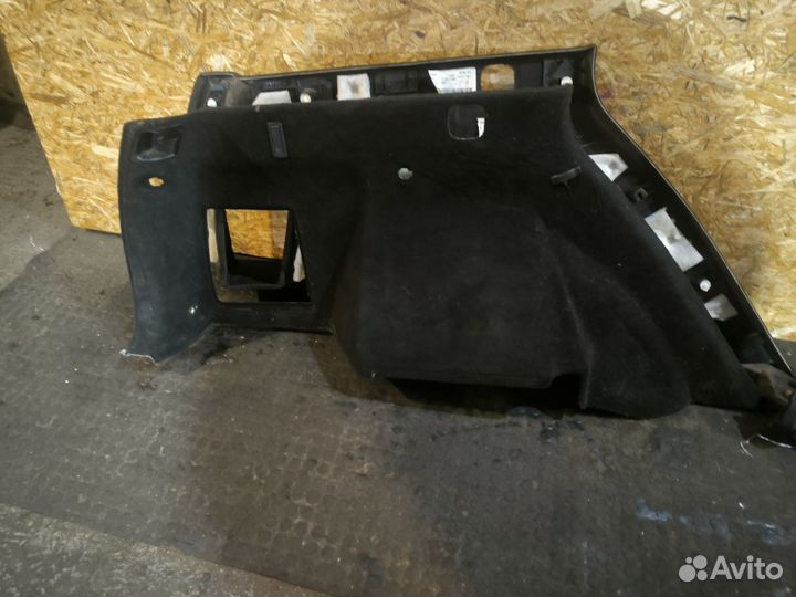 Обшивка багажника левая Mercedes W166 ML GLE