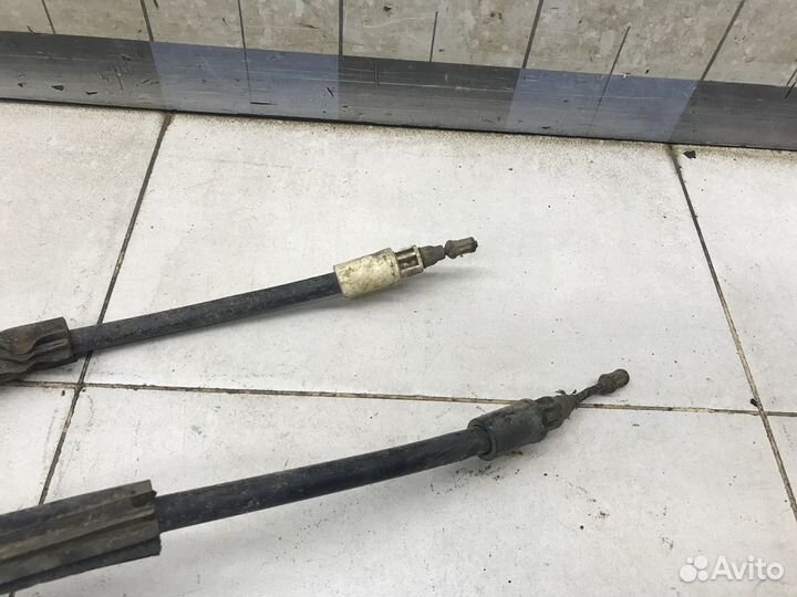 Трос стояночного тормоза S40 2004-2012