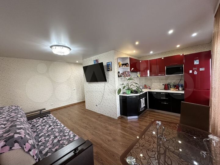 3-к. квартира, 54 м², 1/3 эт.