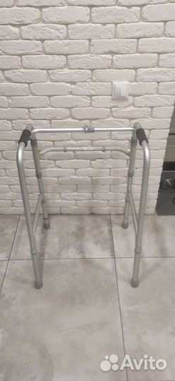 Ходунки для взрослых шагающие