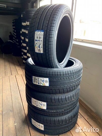 Triangle Sports TH201 215/50 R17 95Y