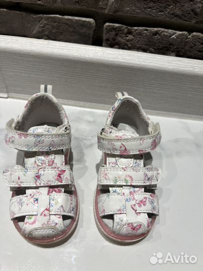 Детская обувь на девочку