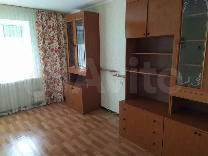 3-к. квартира, 72 м², 1/16 эт.