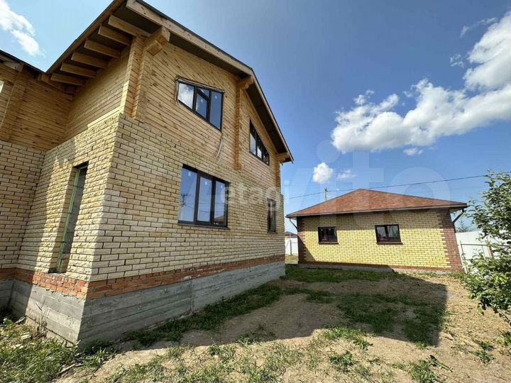 Дом 220 м² на участке 10 сот.