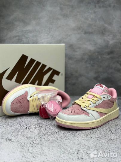 Travis Scott x Air Jordan 1 Low 'Sail/Shy Pink'