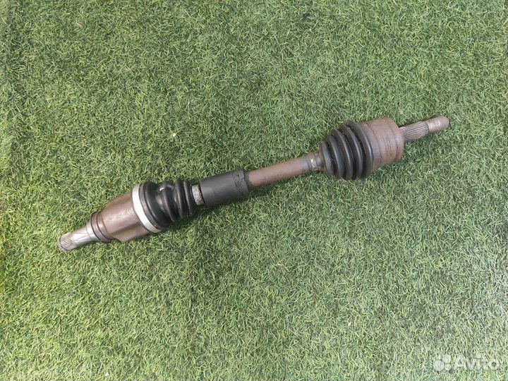 Полуось (привод) передний левый Mitsubishi Colt