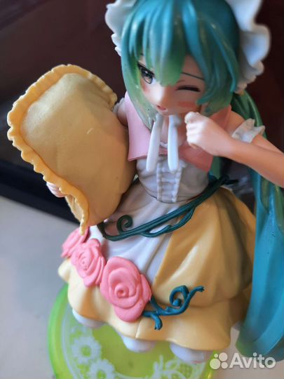 Фигурка аниме мику