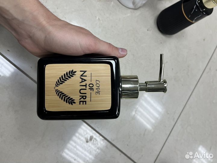 Дозатор для жидкого мыла