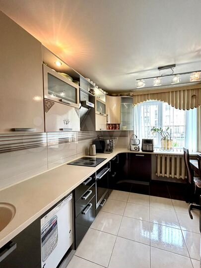 3-к. квартира, 94 м², 1/6 эт.